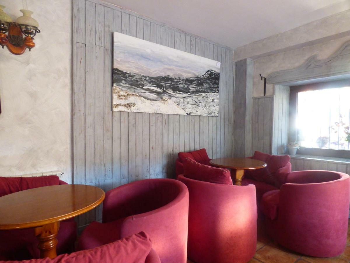 Hotel La Vega Alcalá de la Selva エクステリア 写真